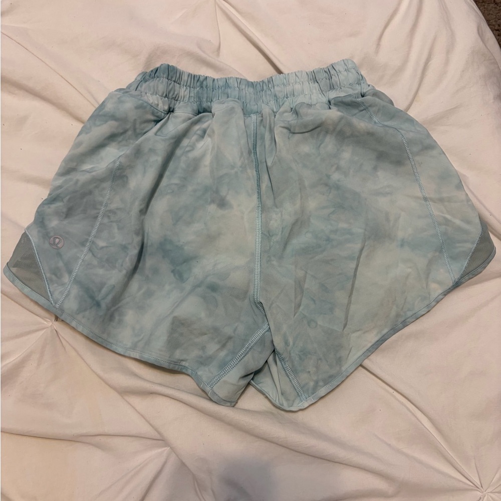 Hotty hot tie-dye shorts Lululemon size 4